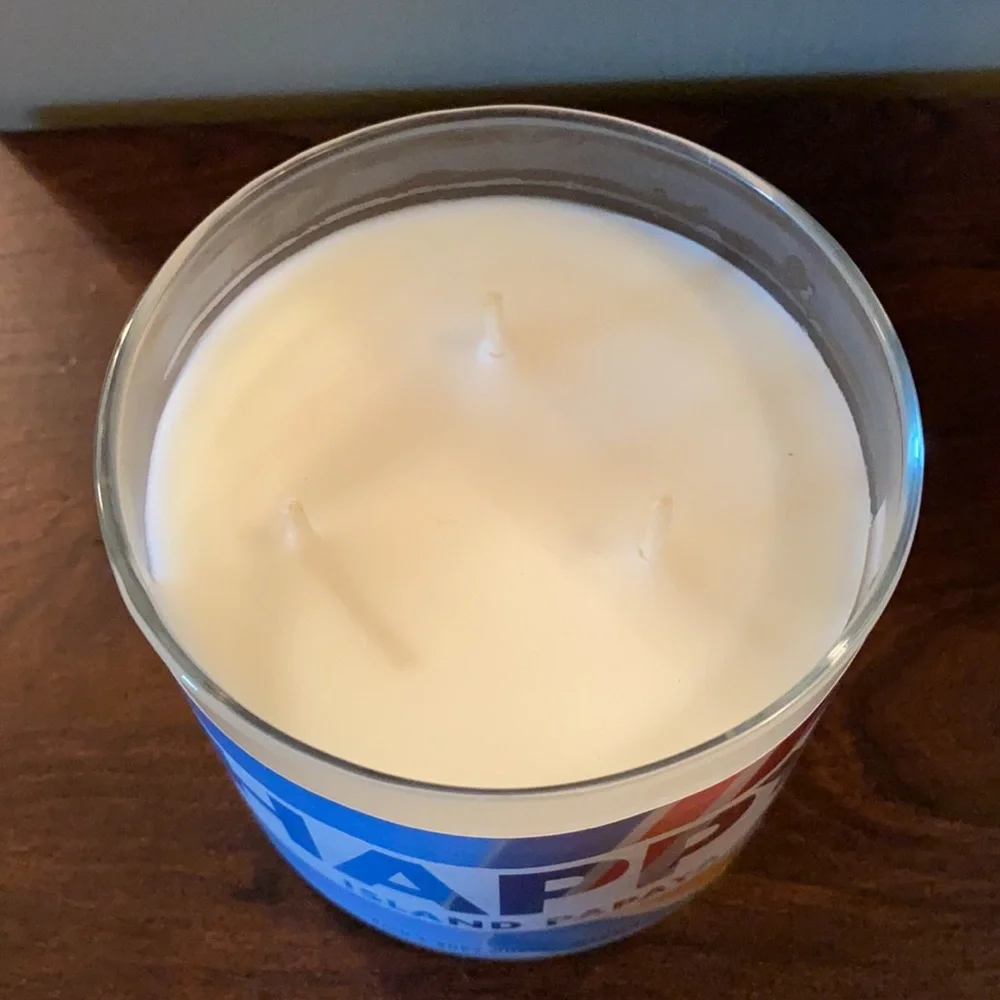Bath & Body Works Happy Island Papaya 3-wick Candle